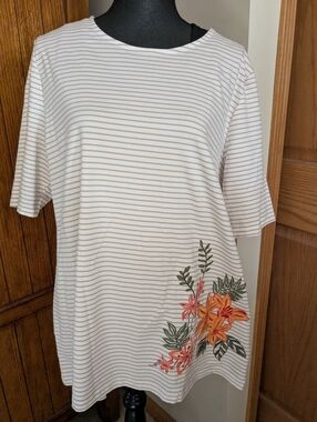 DENIM & CO White & Khaki Striped Shirt w/Embroidered Flowers, Sz 1X, NWOT!!!